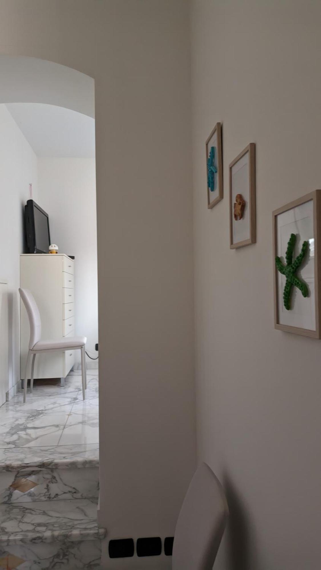 Appartamento 50 Mt Mare Con Parcheggio Riservato Riva Ligure Luaran gambar
